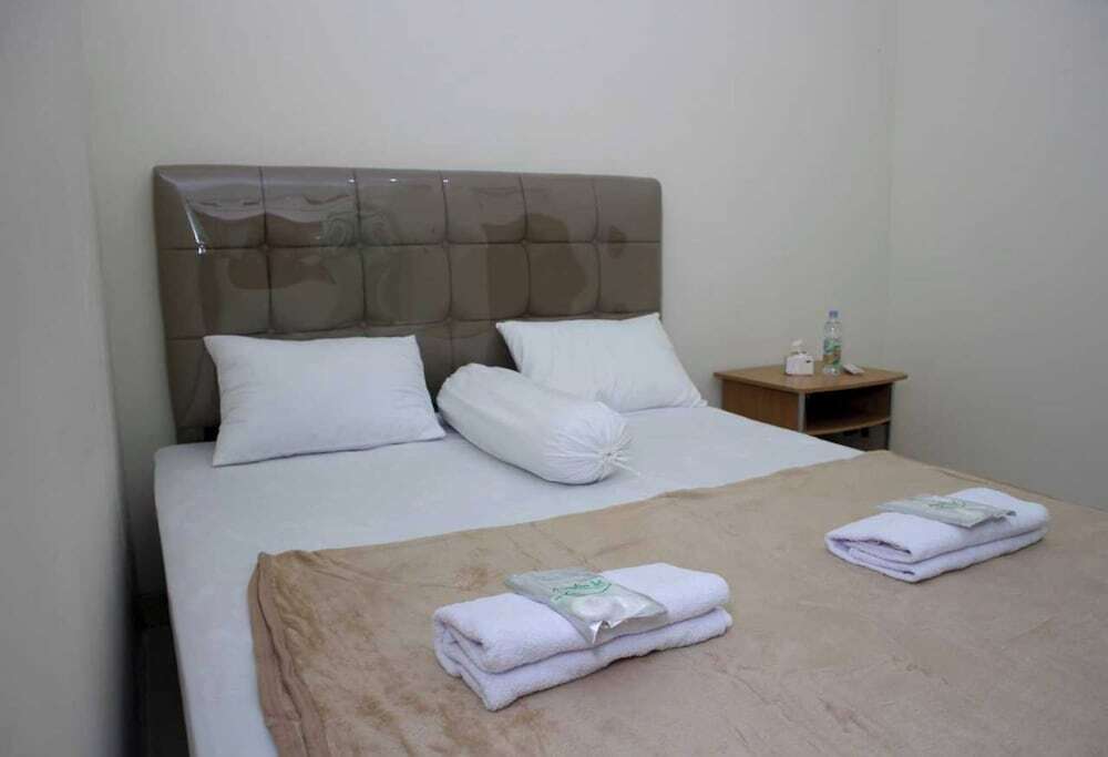 Джокьякарта: EXPRESS O 92106 Nayus Homestay Syariah