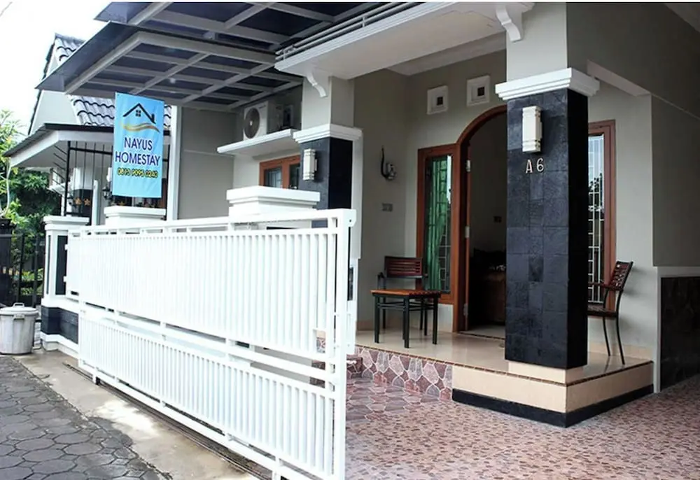 Джокьякарта: EXPRESS O 92106 Nayus Homestay Syariah