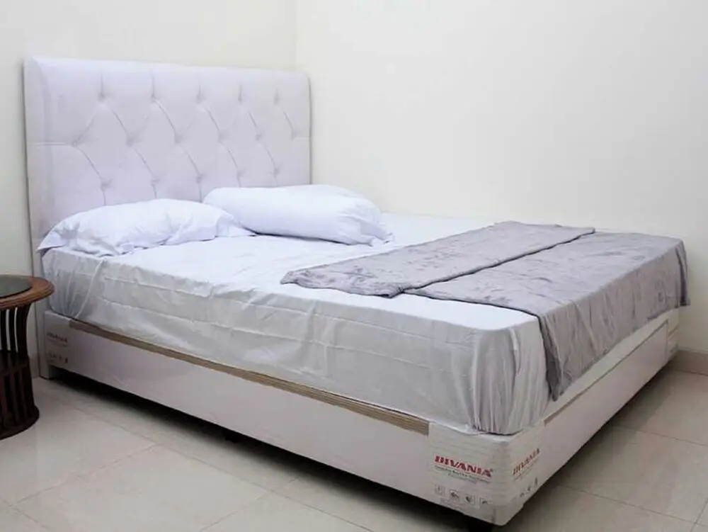 Джокьякарта: EXPRESS O 92106 Nayus Homestay Syariah