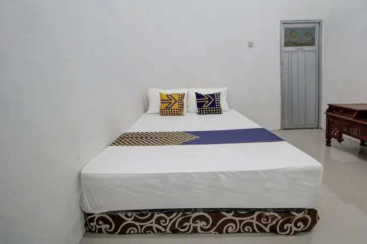 Кедири: Super OYO 92118 Alif House Syariah 2