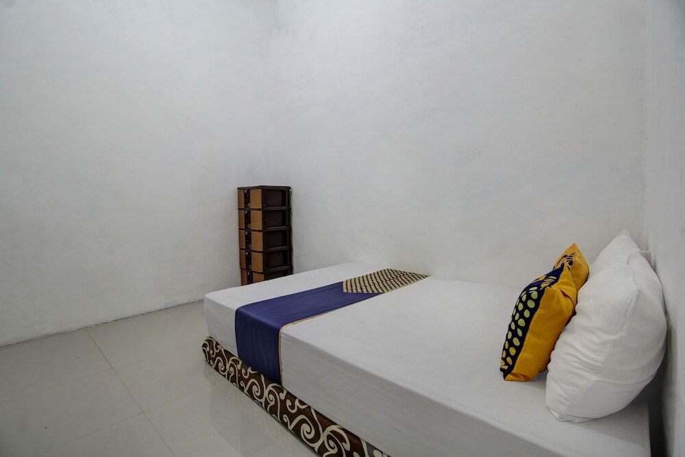 Кедири: Super OYO 92118 Alif House Syariah 2