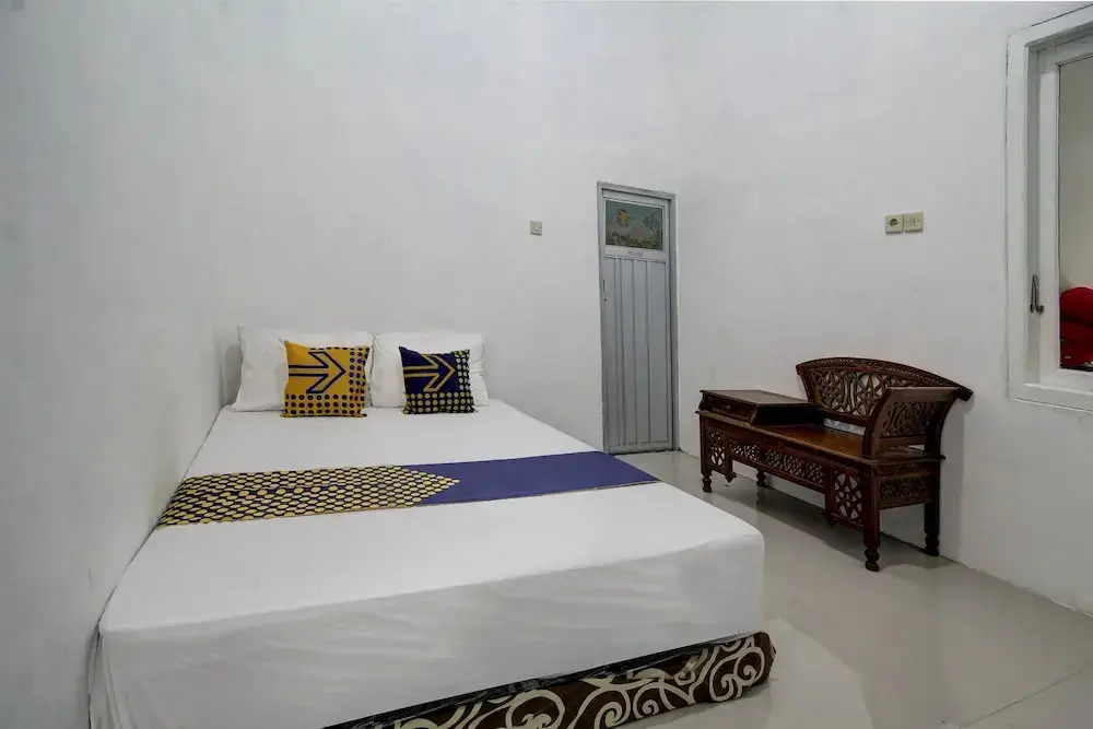 Кедири: Super OYO 92118 Alif House Syariah 2