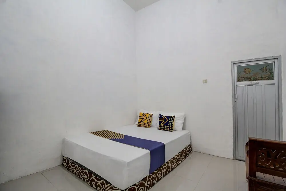 Кедири: Super OYO 92118 Alif House Syariah 2