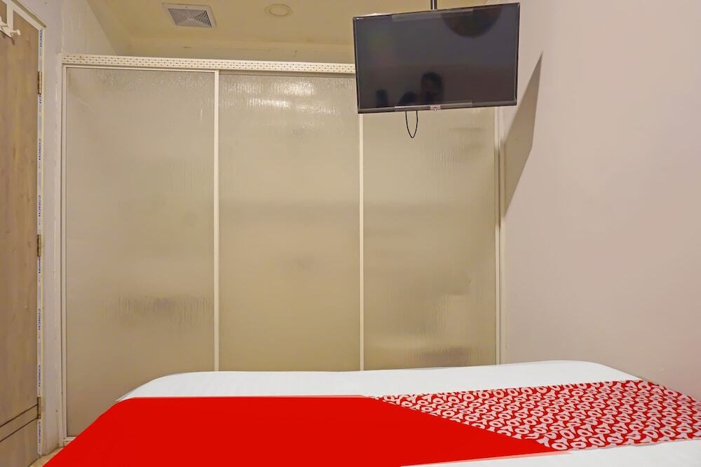 Южный Тангеранг: OYO 92216 Elite Residence Near UIN TOS