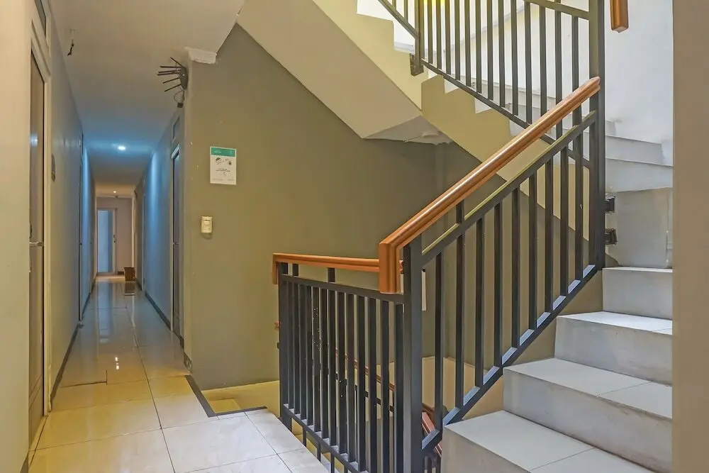 Южный Тангеранг: OYO 92216 Elite Residence Near UIN TOS