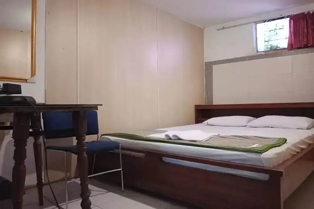 Сурабая: OYO 92270 Grand Village Syariah
