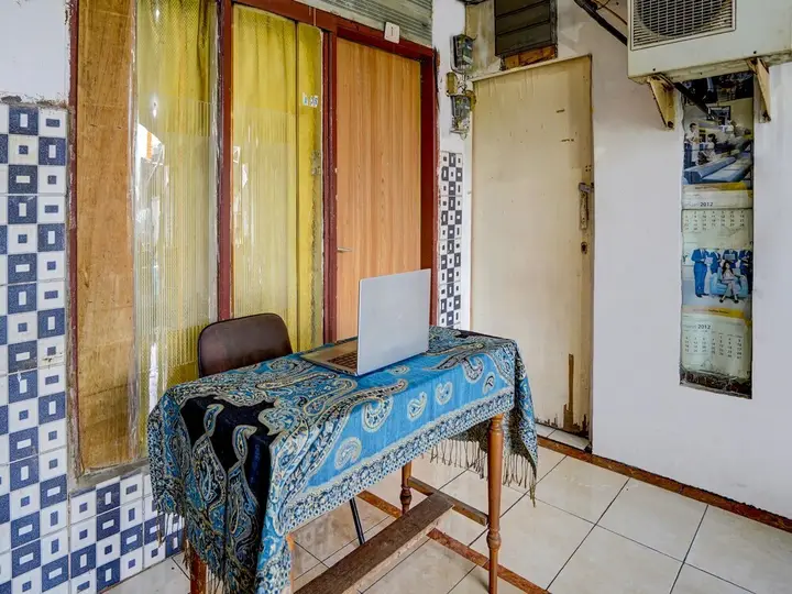 Сурабая: OYO 92270 Grand Village Syariah