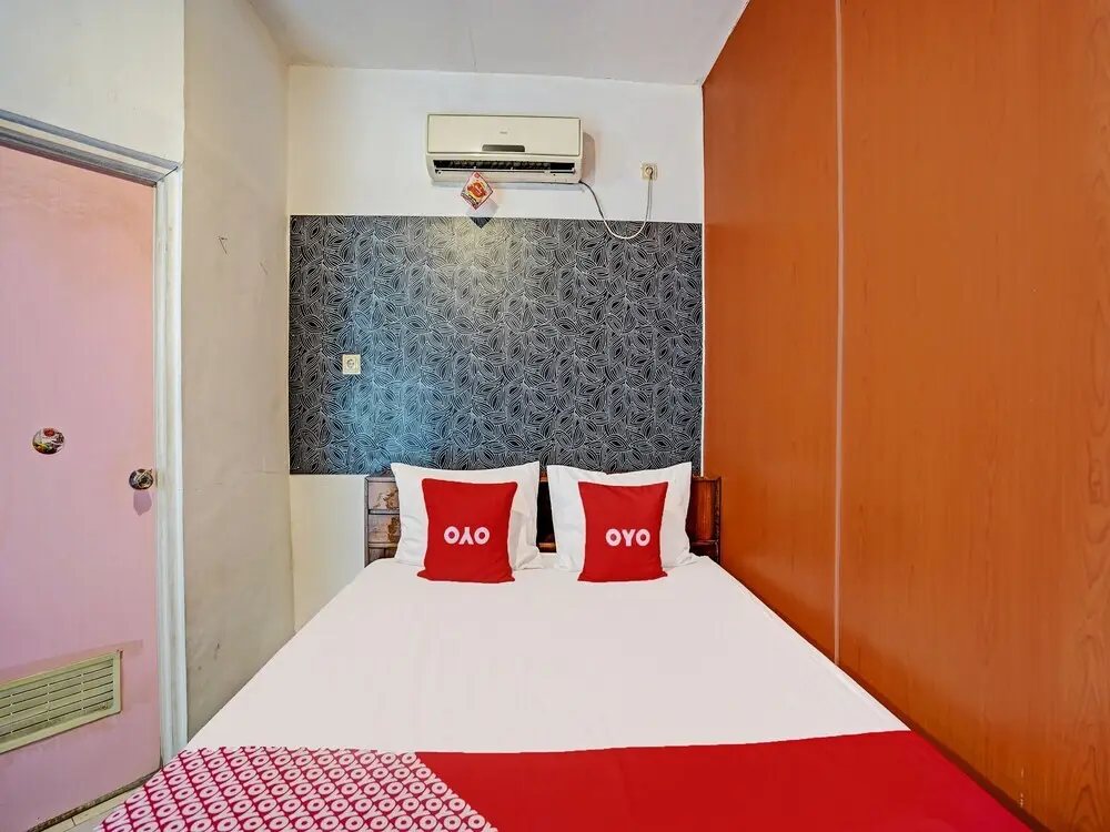 Сурабая: OYO 92270 Grand Village Syariah