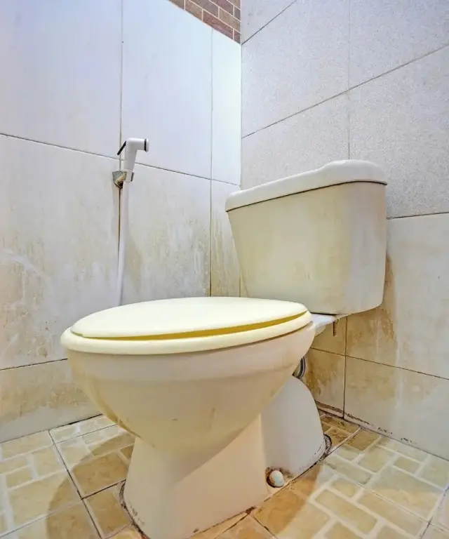 Сурабая: OYO 92270 Grand Village Syariah
