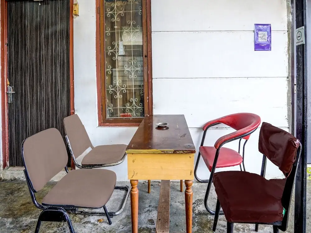Сурабая: OYO 92270 Grand Village Syariah