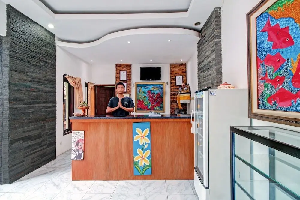 Матарам: Oyo 90672 Adhya Guest House Lombok