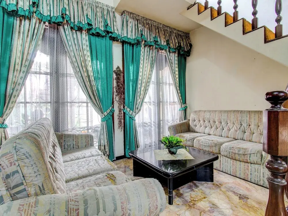 Суракарта: OYO 92494 Wulan Homestay Syariah Solo