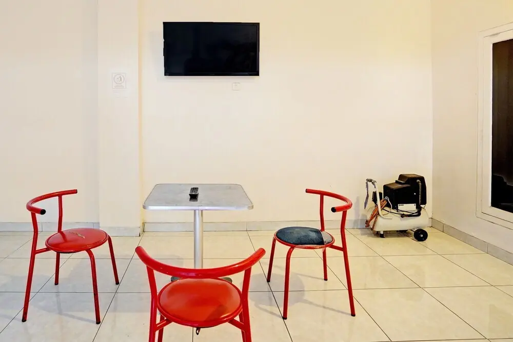 Тулунгагунг: OYO 92190 Arya Guest House