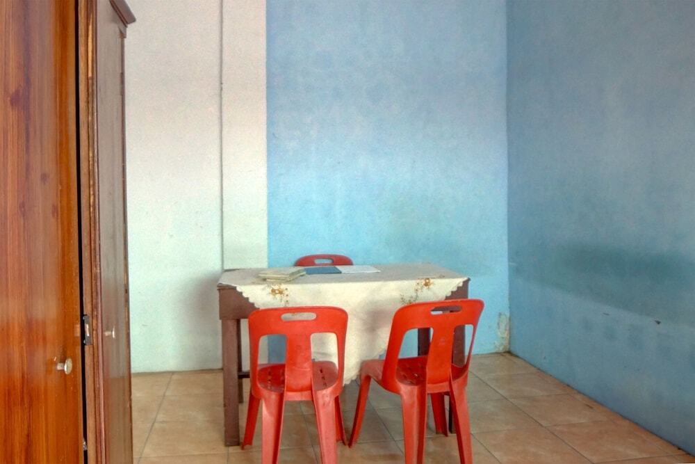 Медан: SPOT ON 91966 Onasis Syariah Inn