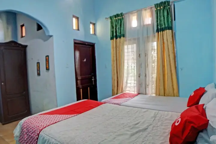 Медан: SPOT ON 91966 Onasis Syariah Inn