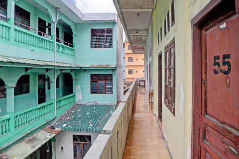 SPOT ON 91966 Onasis Syariah Inn — фото 1