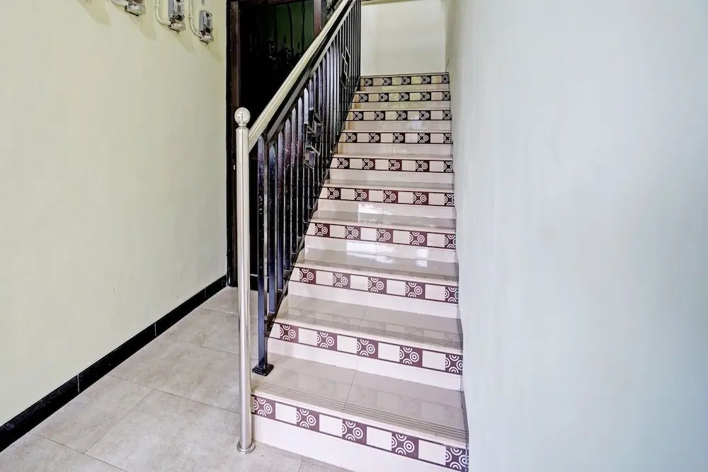 Мадиун: OYO Life 92043 Kost Barokah Syariah Madiun