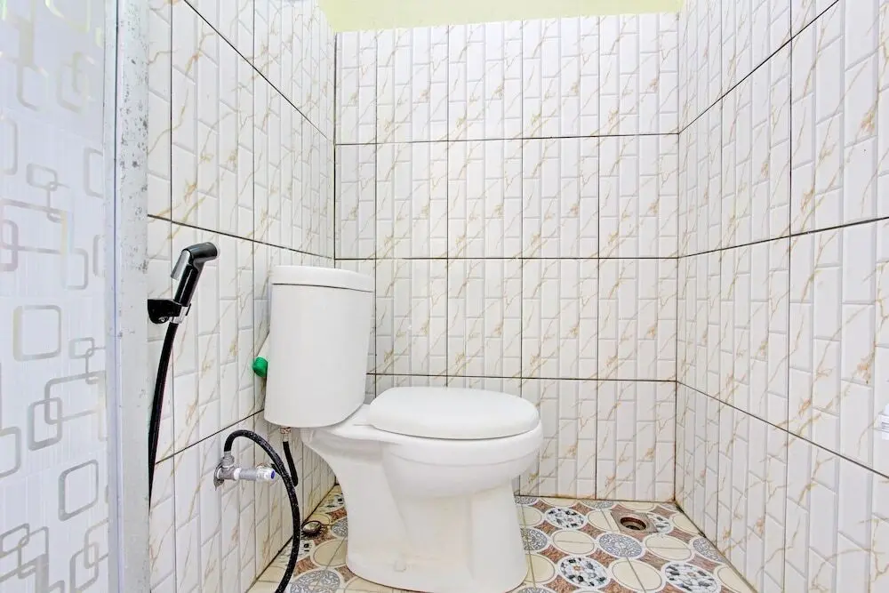 Джокьякарта: OYO 92521 Guest House Inayah Syariah