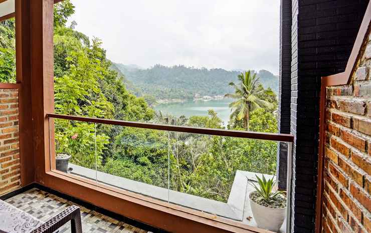 Нгебель: OYO 92049 D'jamus Resort Telaga Ngebel