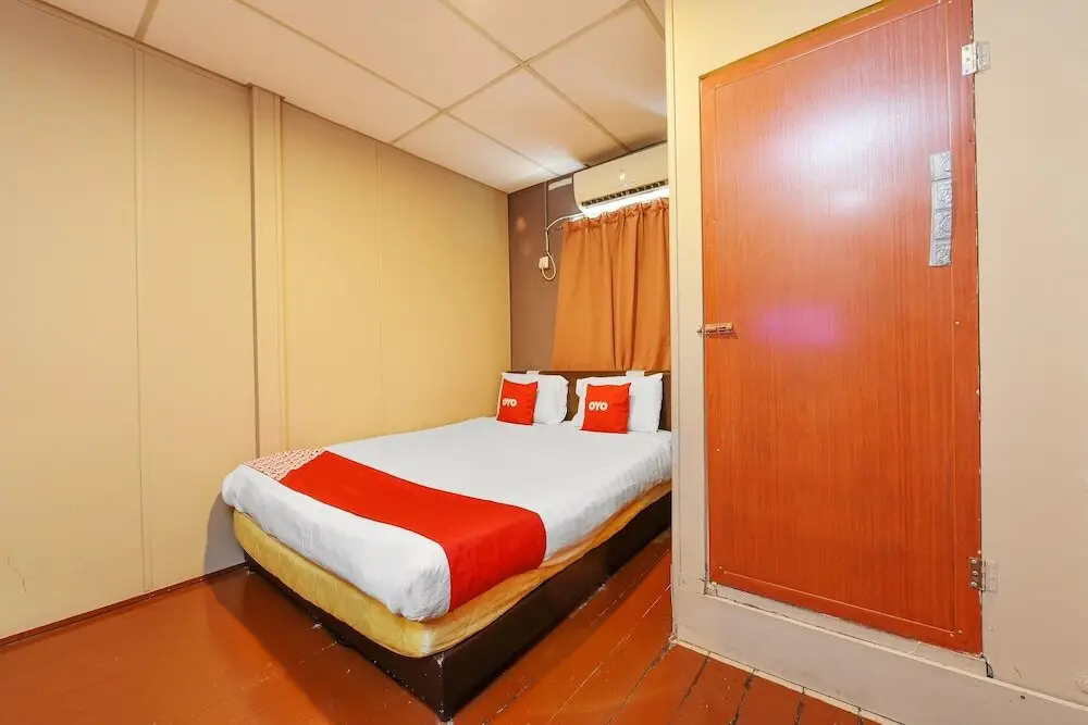 Лабуан-Баджо: OYO 92608 Penginapan Mc Lodge