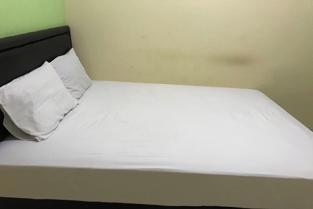 Лабуан-Баджо: OYO 92608 Penginapan Mc Lodge