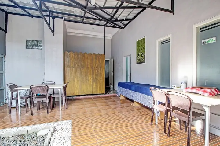 Пурвокерто: Capital O 92250 Hall & Guesthouse Kowapi Syariah