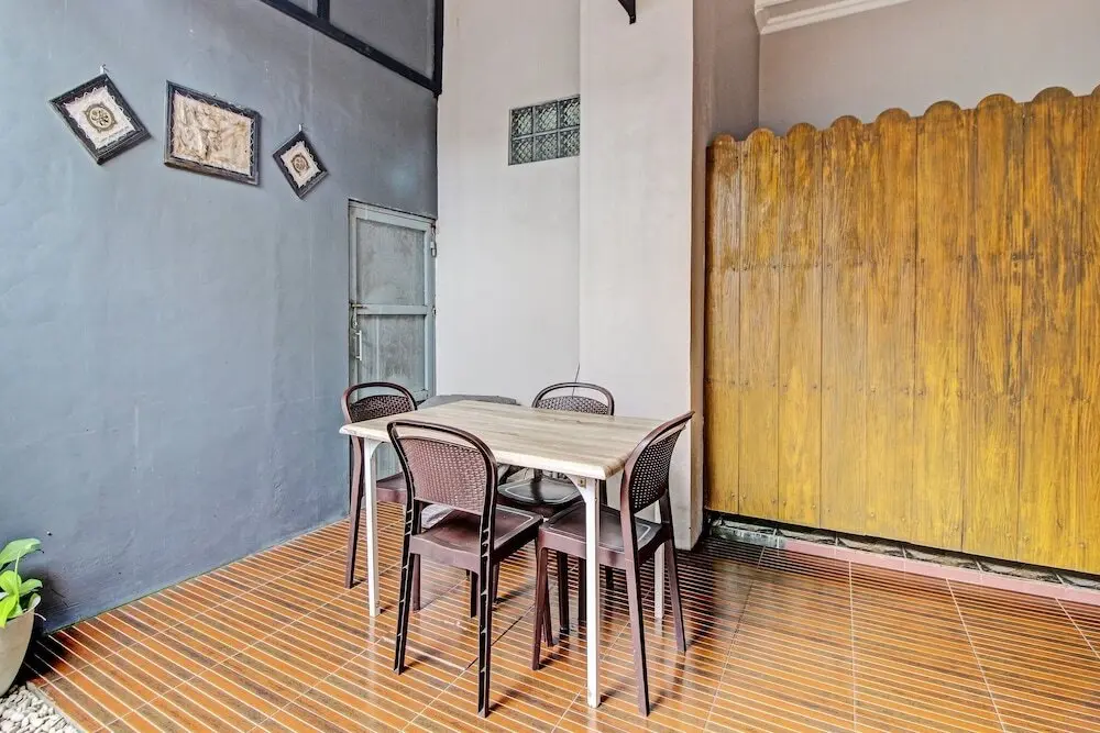 Пурвокерто: Capital O 92250 Hall & Guesthouse Kowapi Syariah