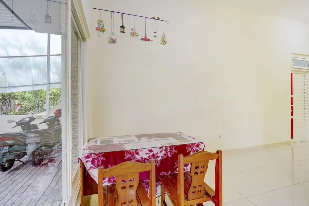 Сурабая: OYO 90173 Innapp Tenggilis Family Residence