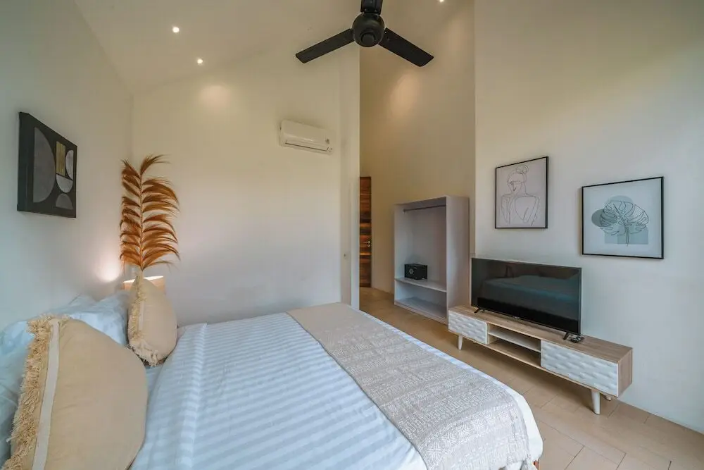 Чангу: Villa RIZR - Industrial 3BR villa