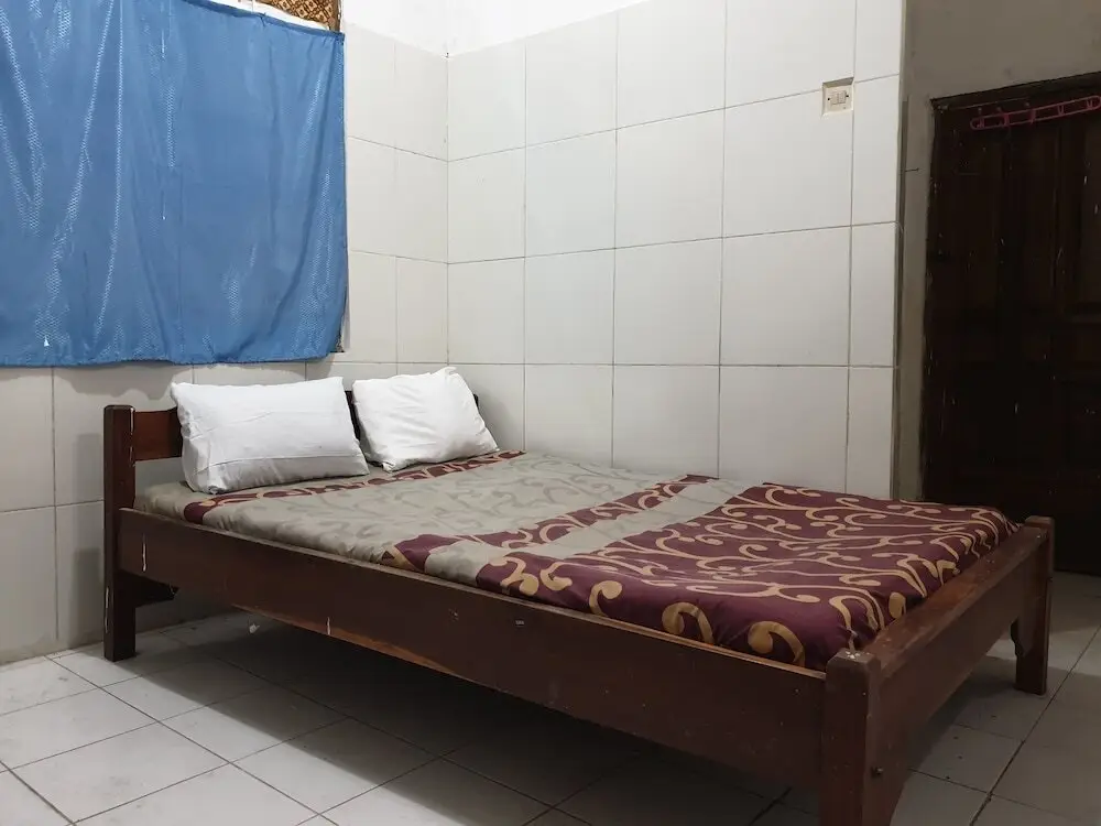 Маланг: OYO Life 92620 Syfa Kost