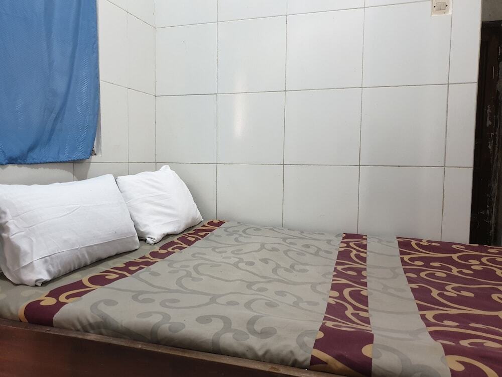Маланг: OYO Life 92620 Syfa Kost