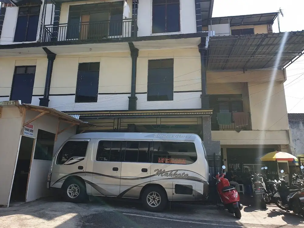Маланг: OYO Life 92622 Jatiluhur Kost Syariah