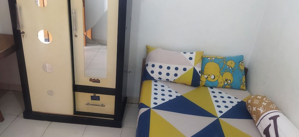 Сукабуми: SPOT ON 92532 Penginapan Hj Lilis Syariah