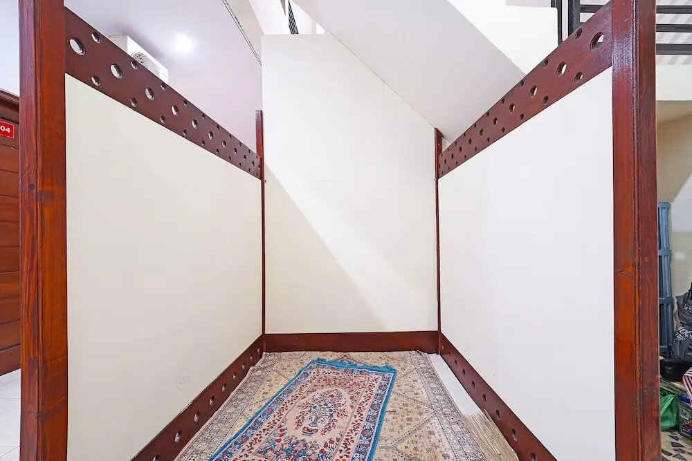 Депок: OYO 91342 Tatti Inn Syariah