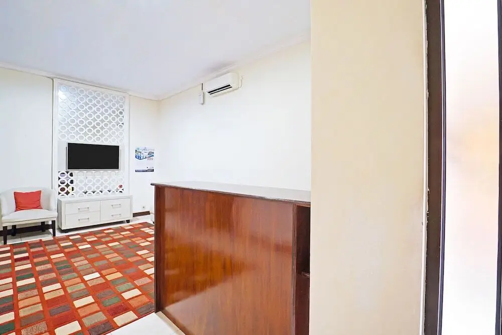 Депок: OYO 91342 Tatti Inn Syariah