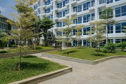 Strategic Location Studio Puri Mansion Apartment — фото 1