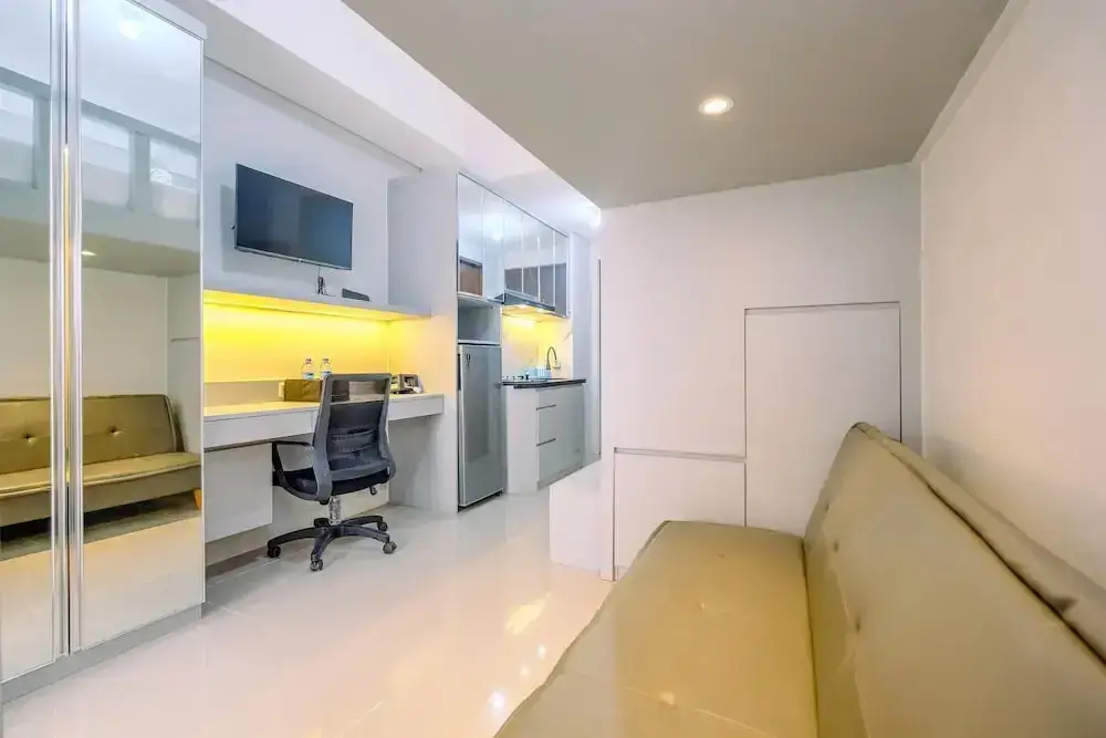 Бекаси: Elegant And Homey Studio Apartment Transpark Juanda Bekasi Timur