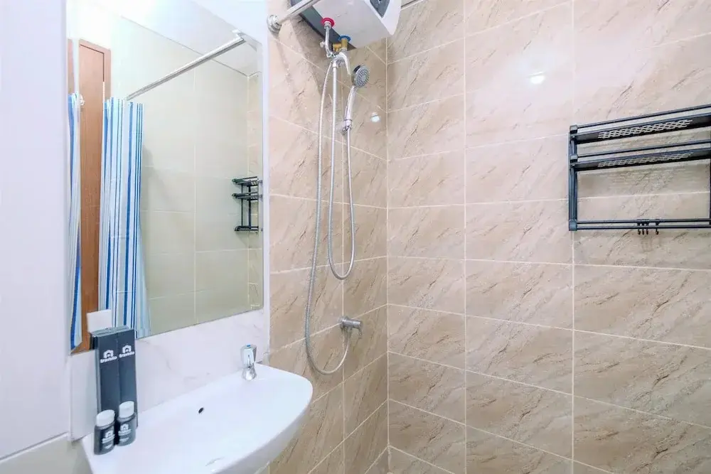 Бекаси: Elegant And Homey Studio Apartment Transpark Juanda Bekasi Timur