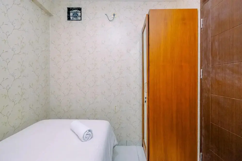 Бекаси: Comfortable and Tidy 2BR Lagoon Bekasi Town Square Apartment