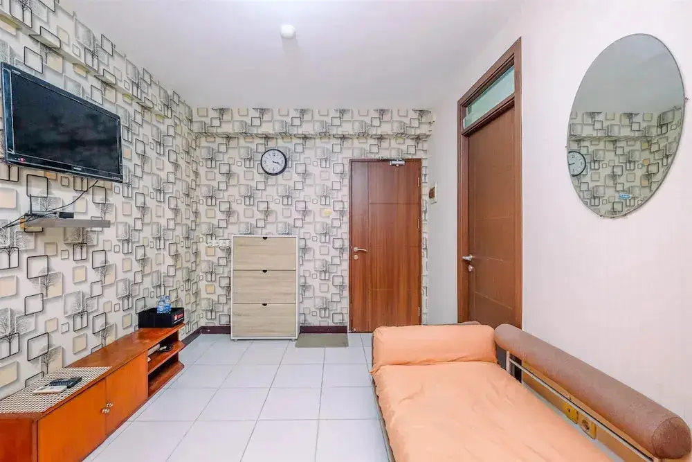 Бекаси: Comfortable and Tidy 2BR Lagoon Bekasi Town Square Apartment