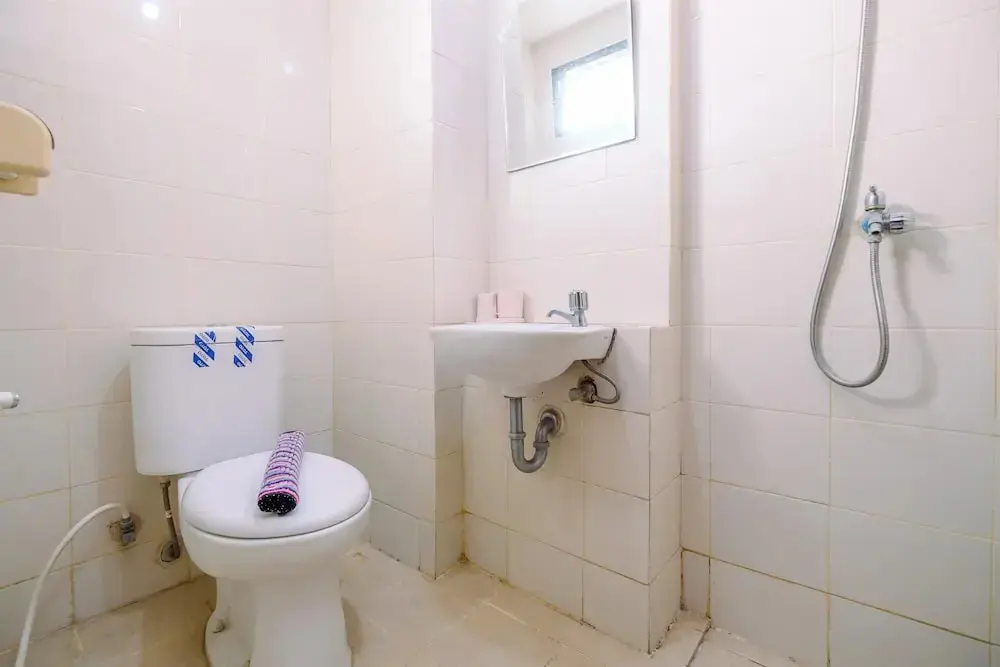Бекаси: Comfortable and Tidy 2BR Lagoon Bekasi Town Square Apartment