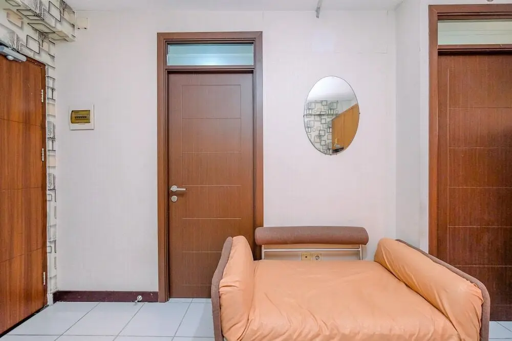 Бекаси: Comfortable and Tidy 2BR Lagoon Bekasi Town Square Apartment