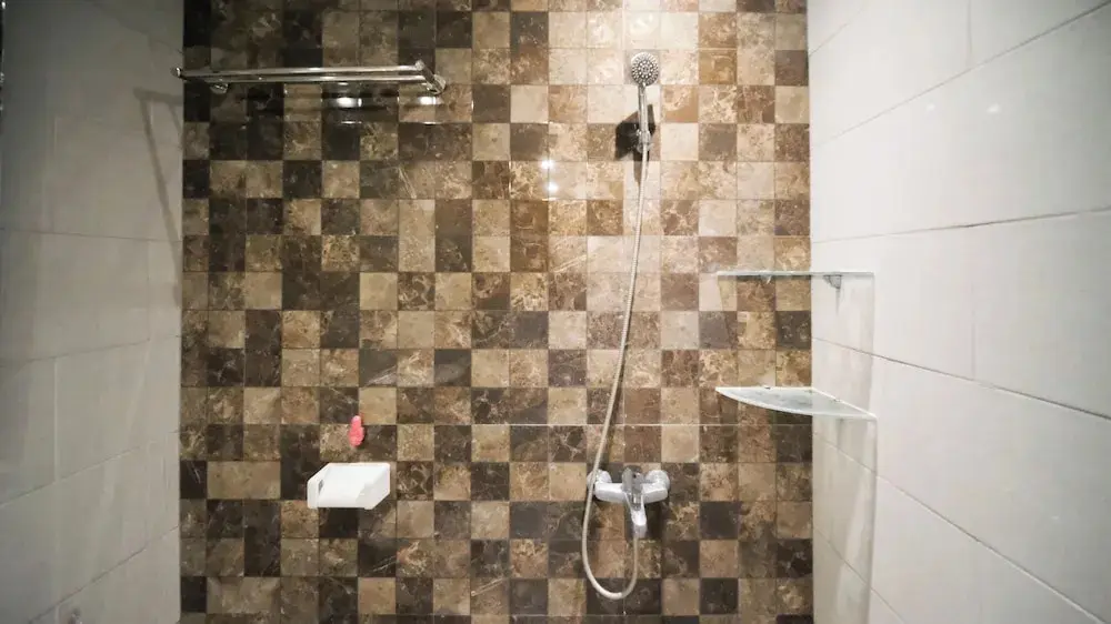 Сурабая: Simple 2Br Connected To Mall At Anderson Supermall Mansion Apartment