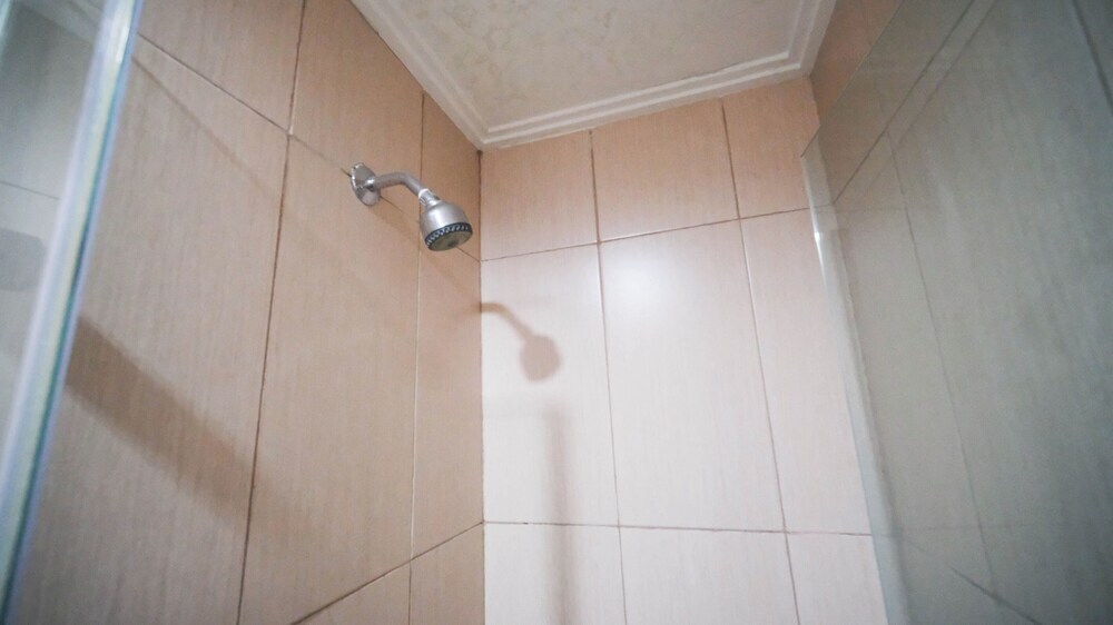 Сурабая: Homey Studio At Tamansari Papilio Apartment