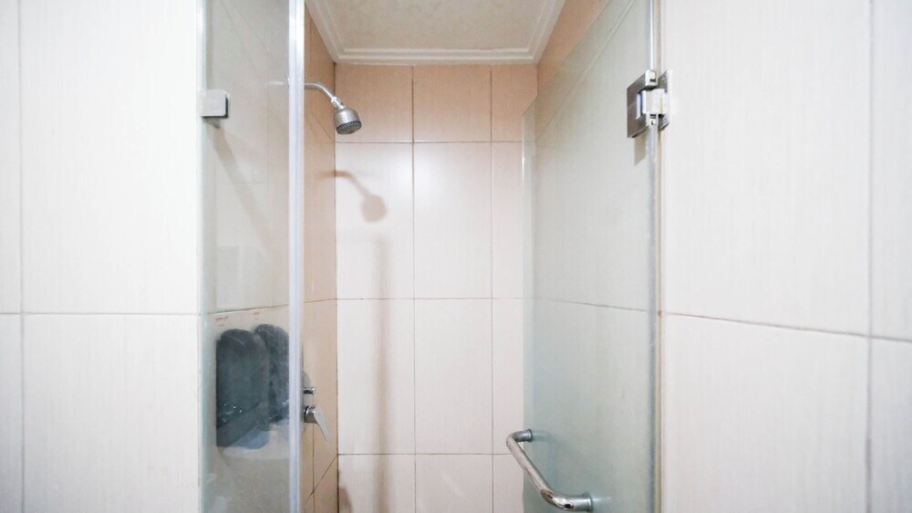 Сурабая: Homey Studio At Tamansari Papilio Apartment