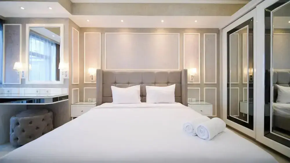 Сурабая: Spacious Studio At La Riz Supermall Mansion Apartment