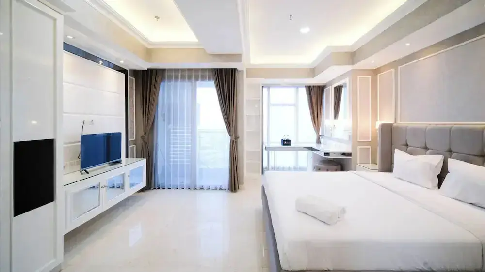 Сурабая: Spacious Studio At La Riz Supermall Mansion Apartment