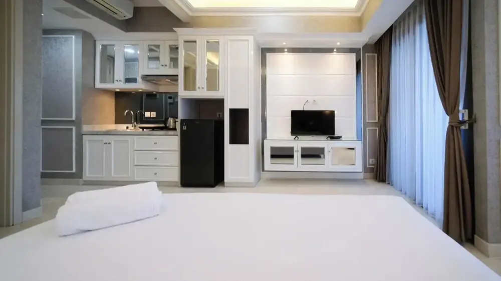 Сурабая: Spacious Studio At La Riz Supermall Mansion Apartment