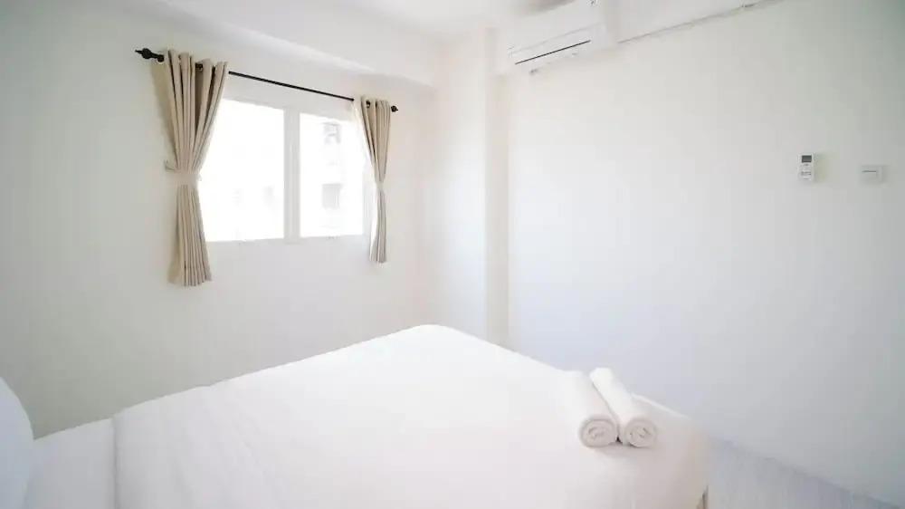 Сурабая: Best Choice And Homey 2Br At Puncak Dharmahusada Apartment