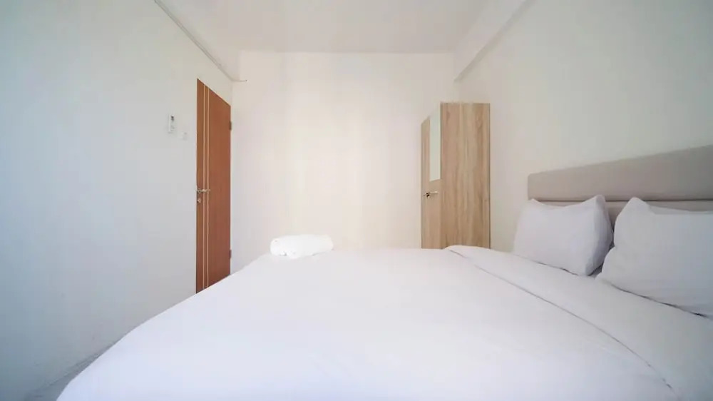 Сурабая: Best Choice And Homey 2Br At Puncak Dharmahusada Apartment